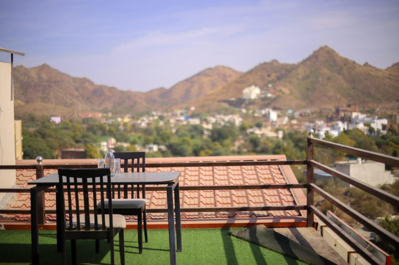 Hotel Dosa Plaza Udaipur Kültér fotó