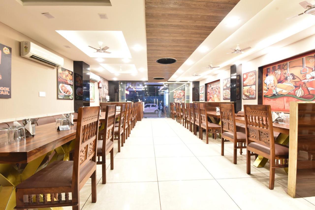 Hotel Dosa Plaza Udaipur Kültér fotó
