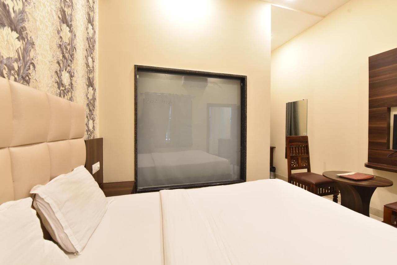 Hotel Dosa Plaza Udaipur Kültér fotó